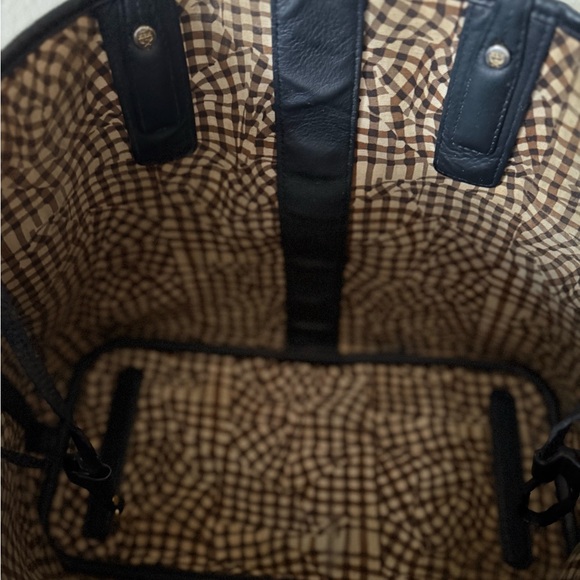 MCM EUC Cognac & Black Tote with Unbranded Dustbag - Picture 14 of 14